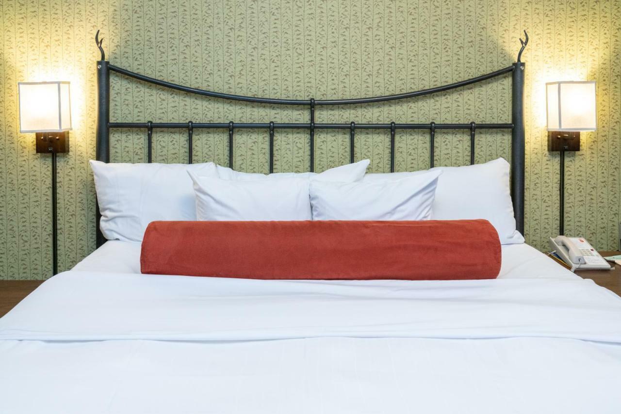 Banff Caribou Lodge And Spa מראה חיצוני תמונה